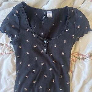 H&M Black Floral Crop Top